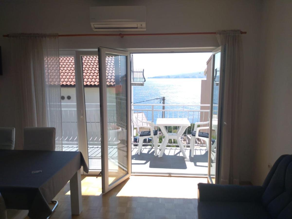 Sea Side App Apartment Vratarusa Екстериор снимка