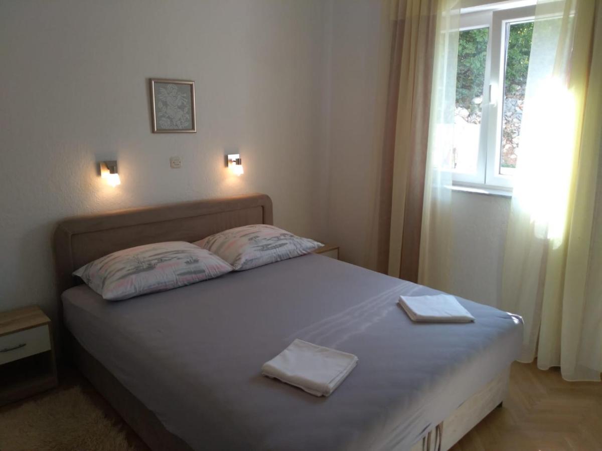 Sea Side App Apartment Vratarusa Екстериор снимка