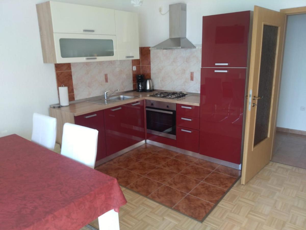 Sea Side App Apartment Vratarusa Екстериор снимка