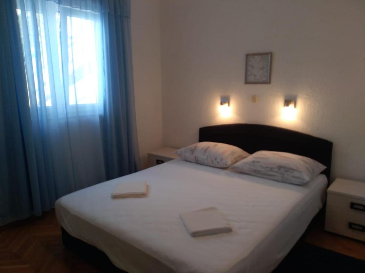 Sea Side App Apartment Vratarusa Екстериор снимка