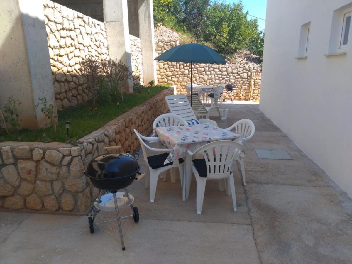 Sea Side App Apartment Vratarusa Екстериор снимка